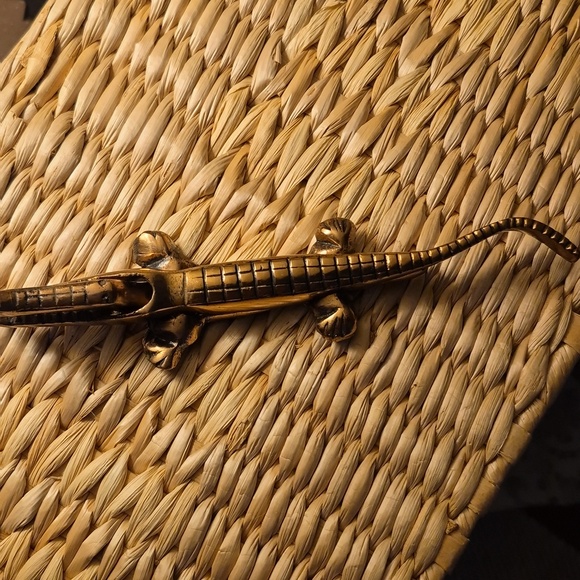 Vintage MCM Brass Alligator/Crocodile Nut Cracker - Picture 3 of 8